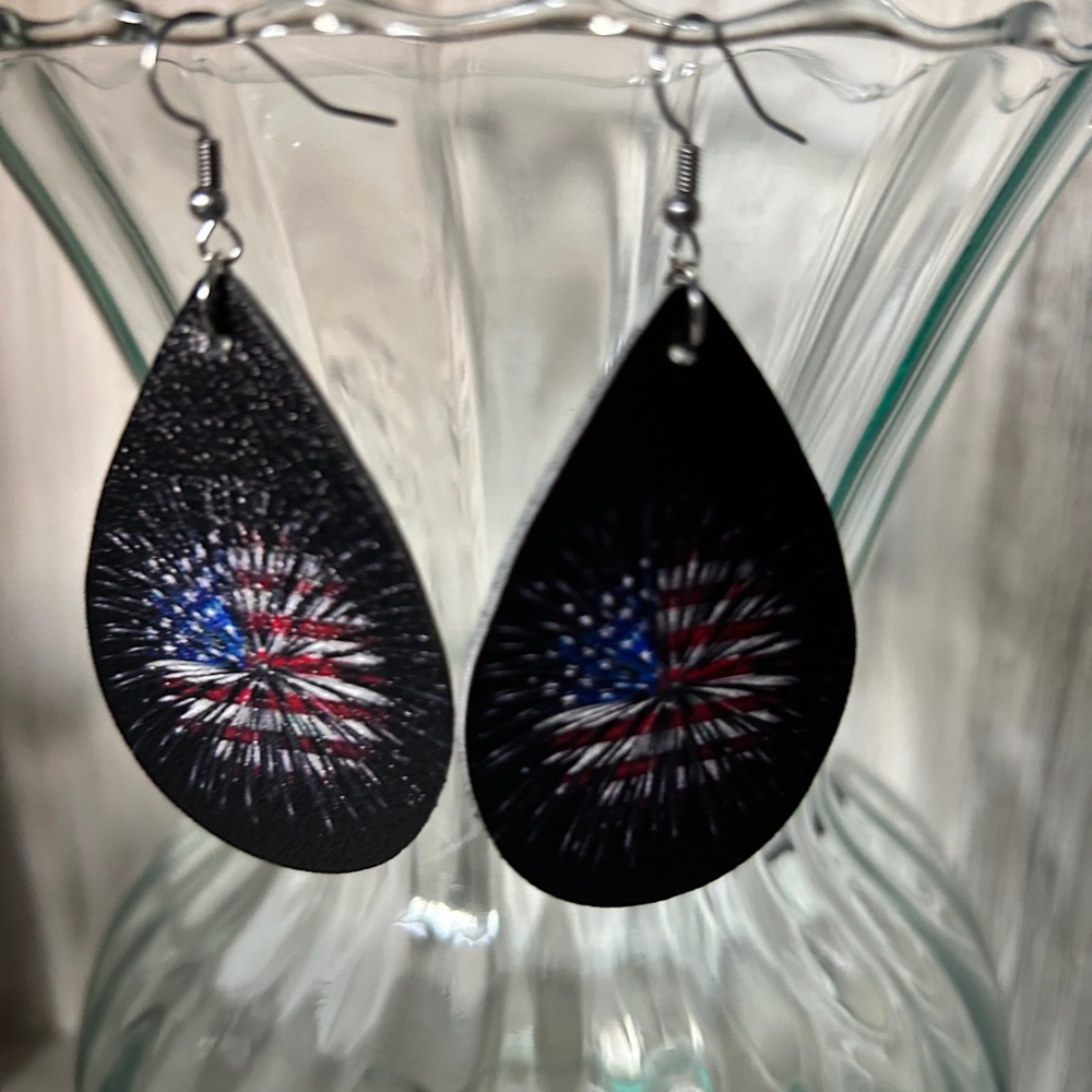 USA Flag fireworks flower teardrop earrings. Faux leather